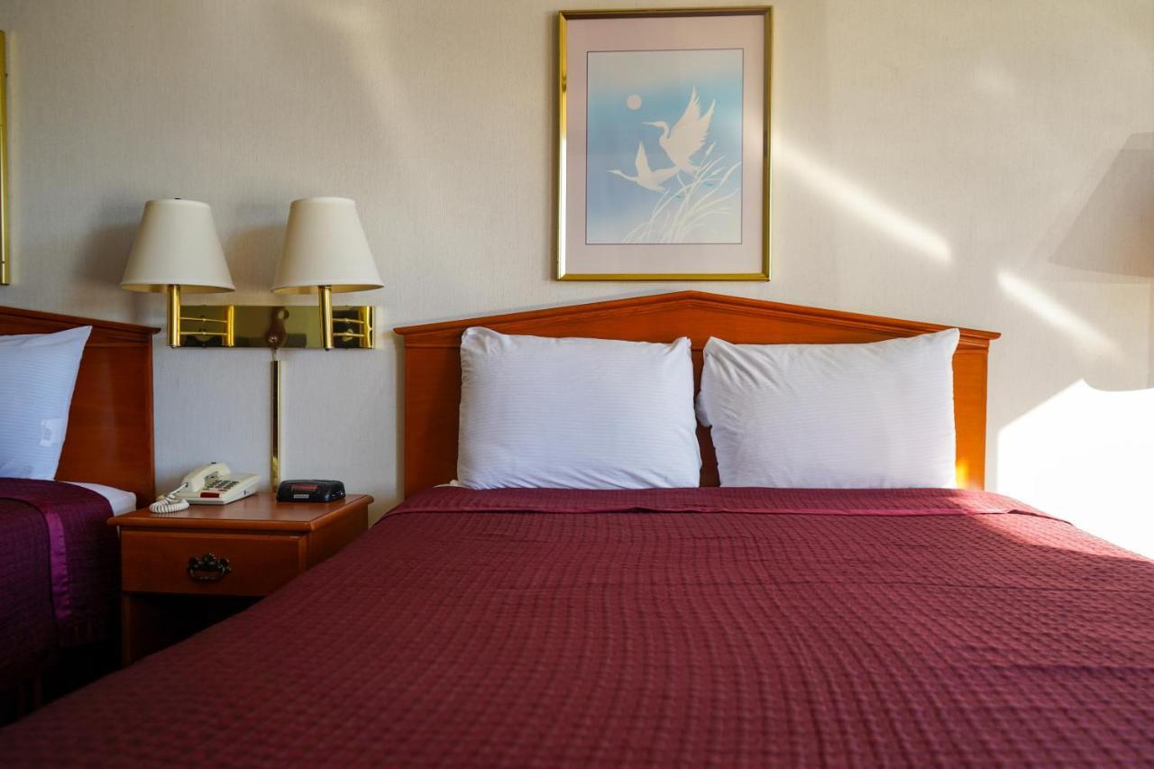 Sunset Inn Clarksville Bagian luar foto
